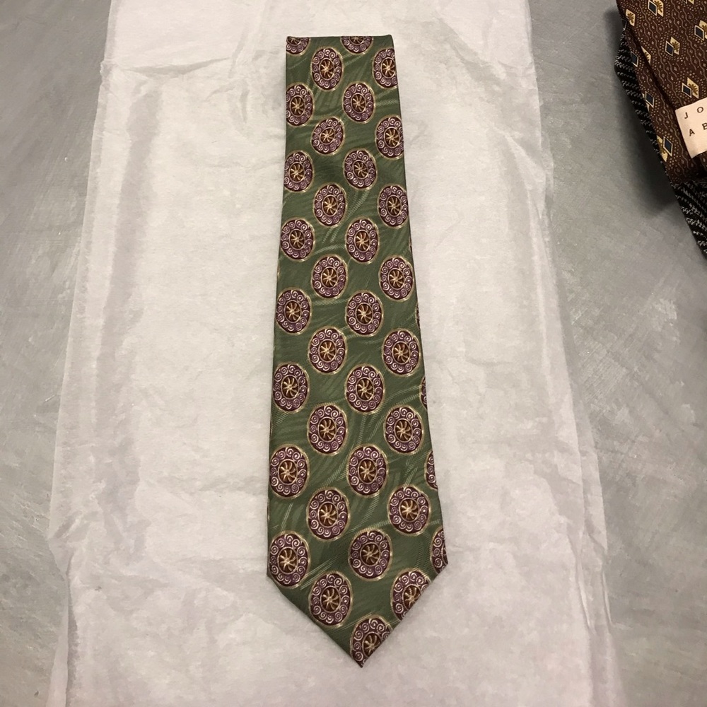 Mark shale tie